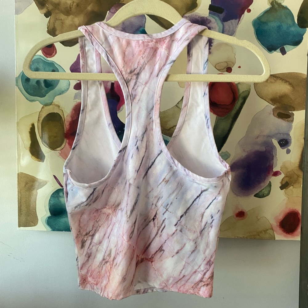 Pretty exercise top - Picture 3 of 5